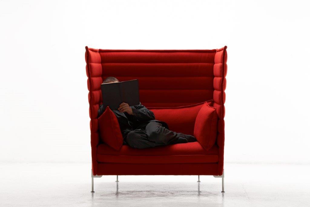 Alcove Highback Love Seat Sofa von Vitra
