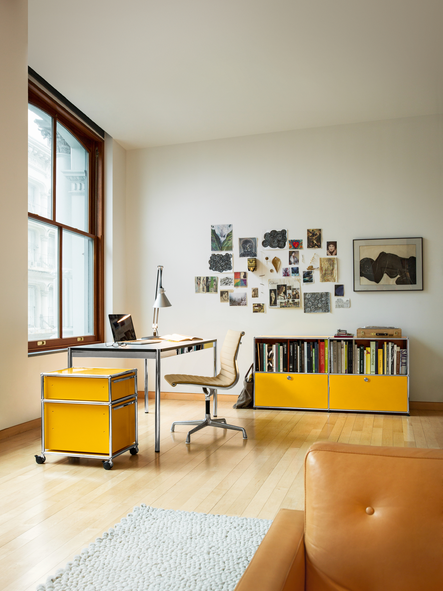 USM Haller Sideboard mit 2 Klappen – QUICK SHIP-braun