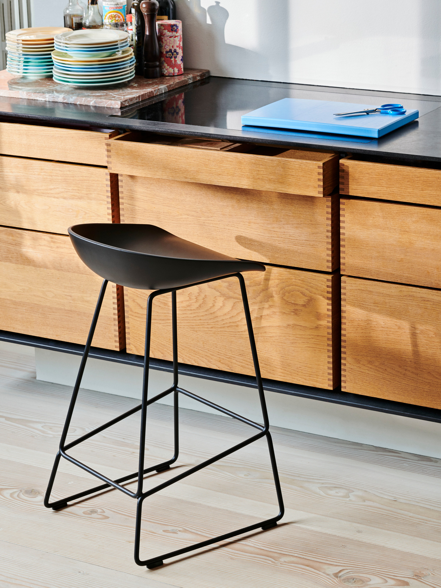 About a Stool AAS 38 / AAS38 Barhocker Hay