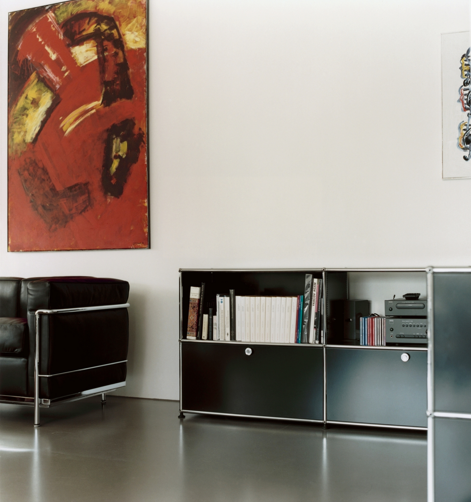 USM Haller Sideboard mit 2 Klappen – QUICK SHIP-braun