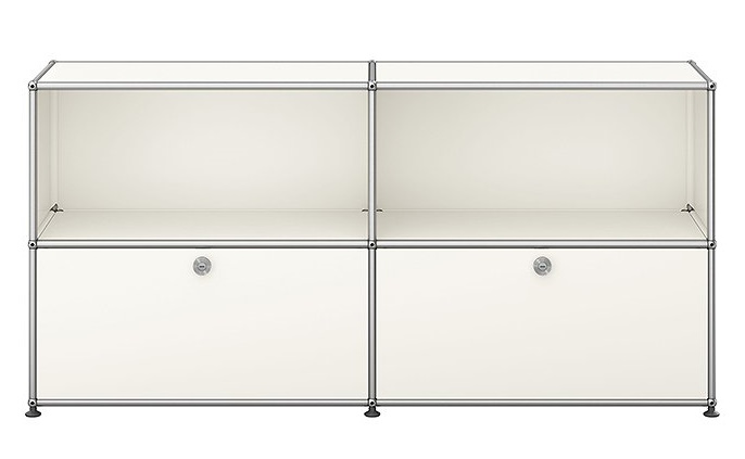 USM Haller Sideboard mit zwei weißen Klappen und verchromtem Gestell, modernes modulares Möbeldesign.