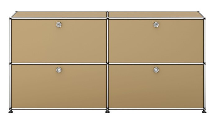 Beiges USM Haller Sideboard mit vier Klappen und verchromtem Gestell, modernes Designmöbel für Wohnzimmer und Büro.