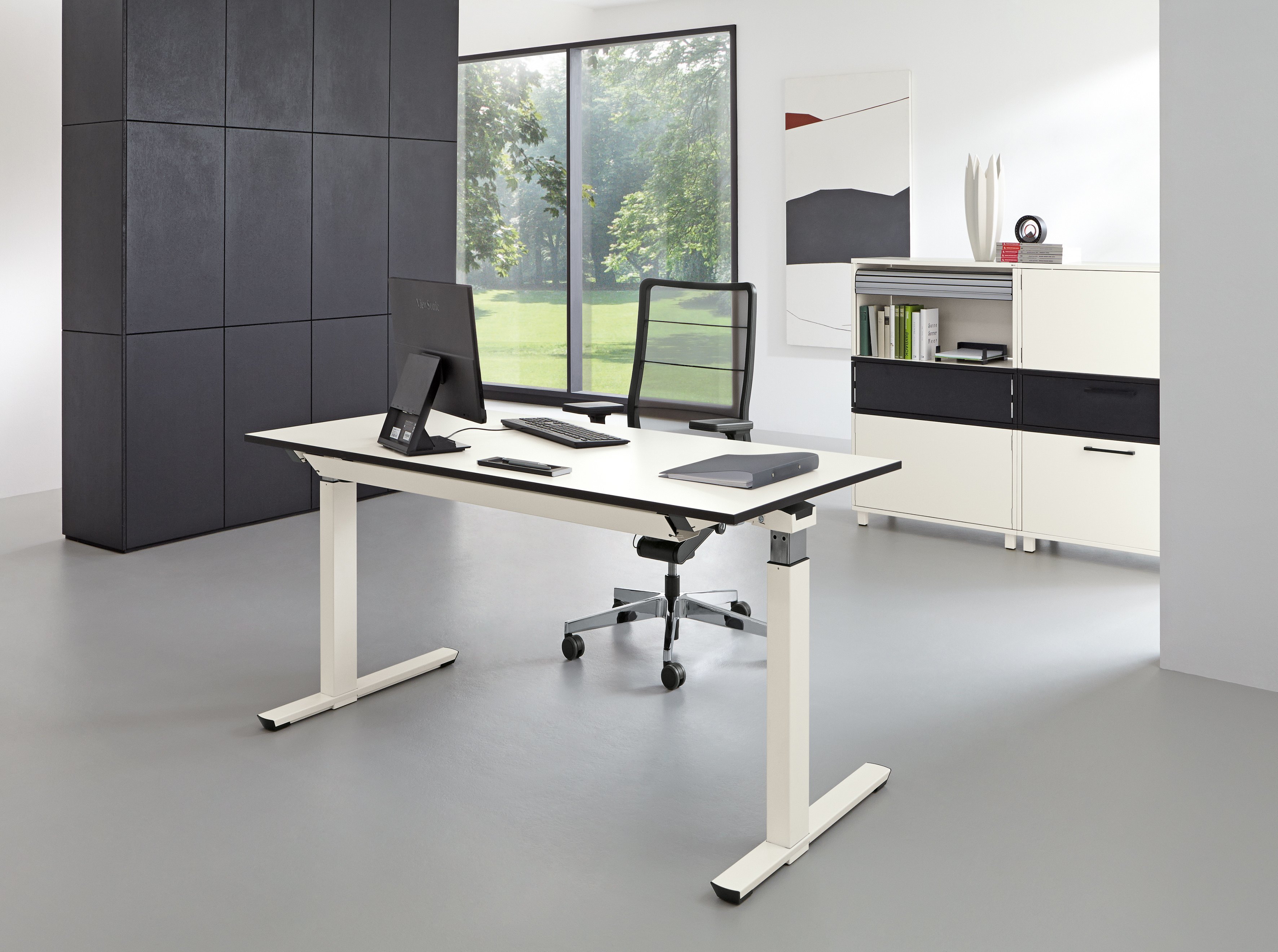 Crew Sitz-/Stehtisch 65 - 125 cm hoch von Palmberg