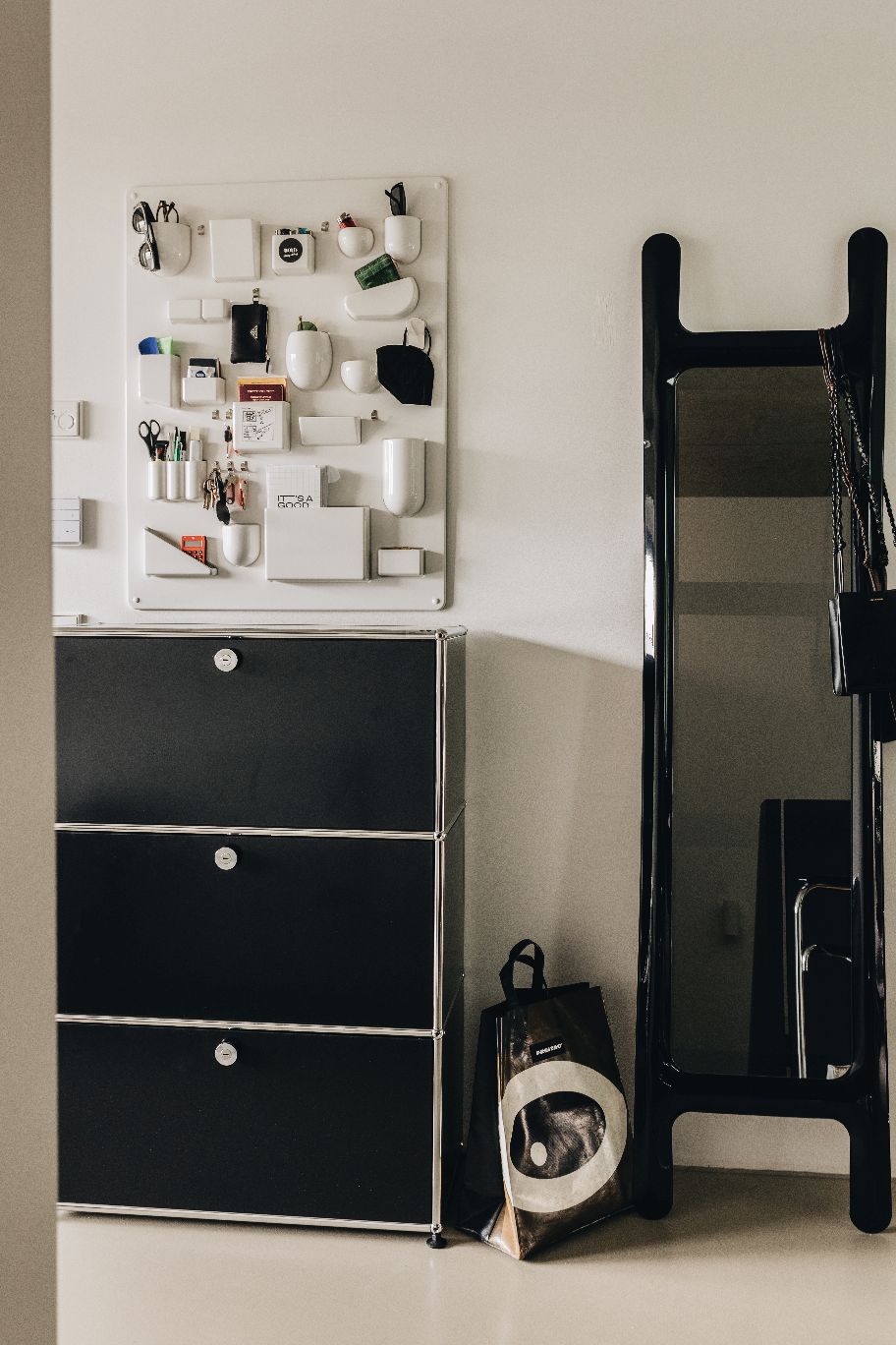 USM Haller Highboard 3 Schubladen