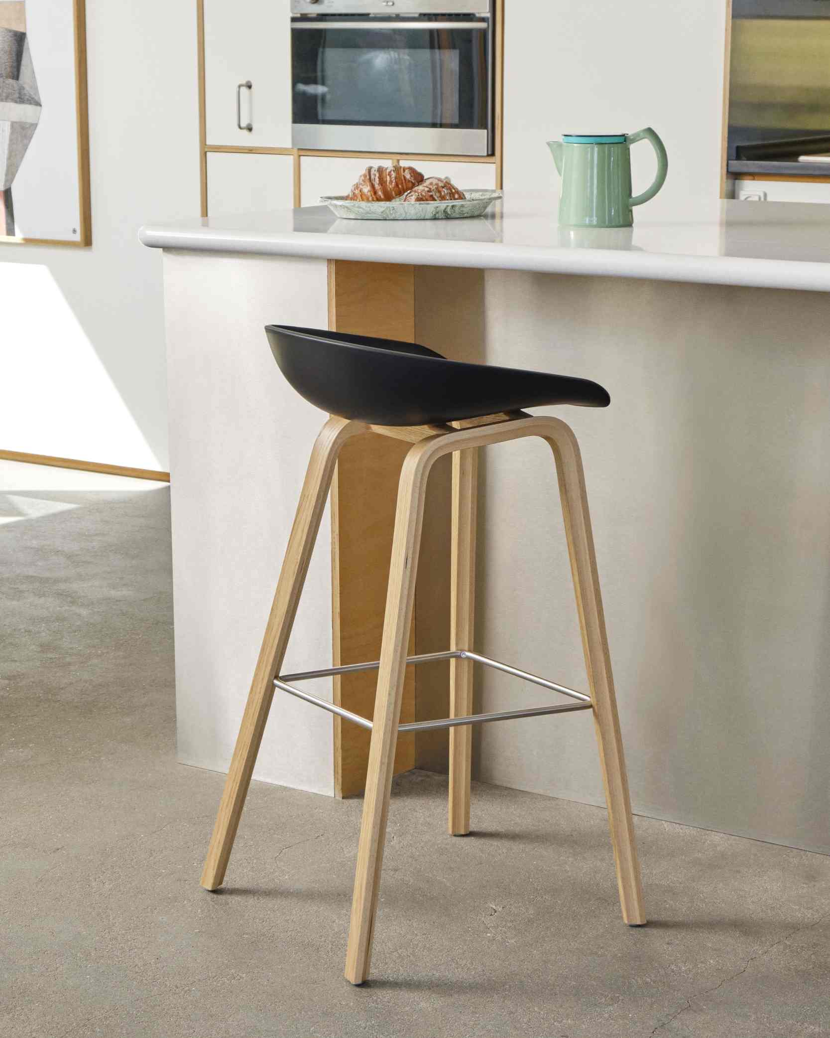 About a Stool AAS32 / AAS 32 Barhocker Niedrig Hay