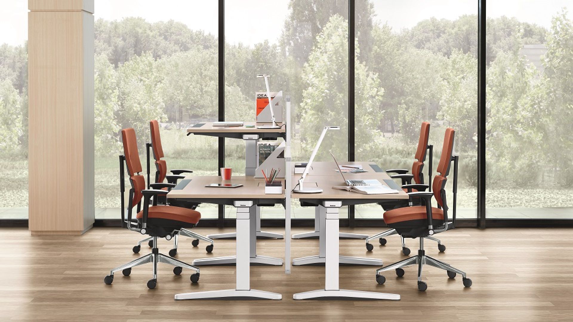 Ology Schreibtisch höhenverstellbar von Steelcase