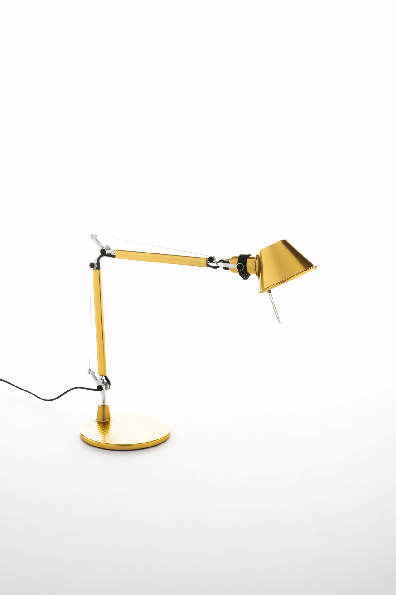 Tolomeo Micro Tischleuchte Body mit Fuß Gold Artemide Tolomeo Micro Tischleuchte Body mit Fuß Gold Artemide