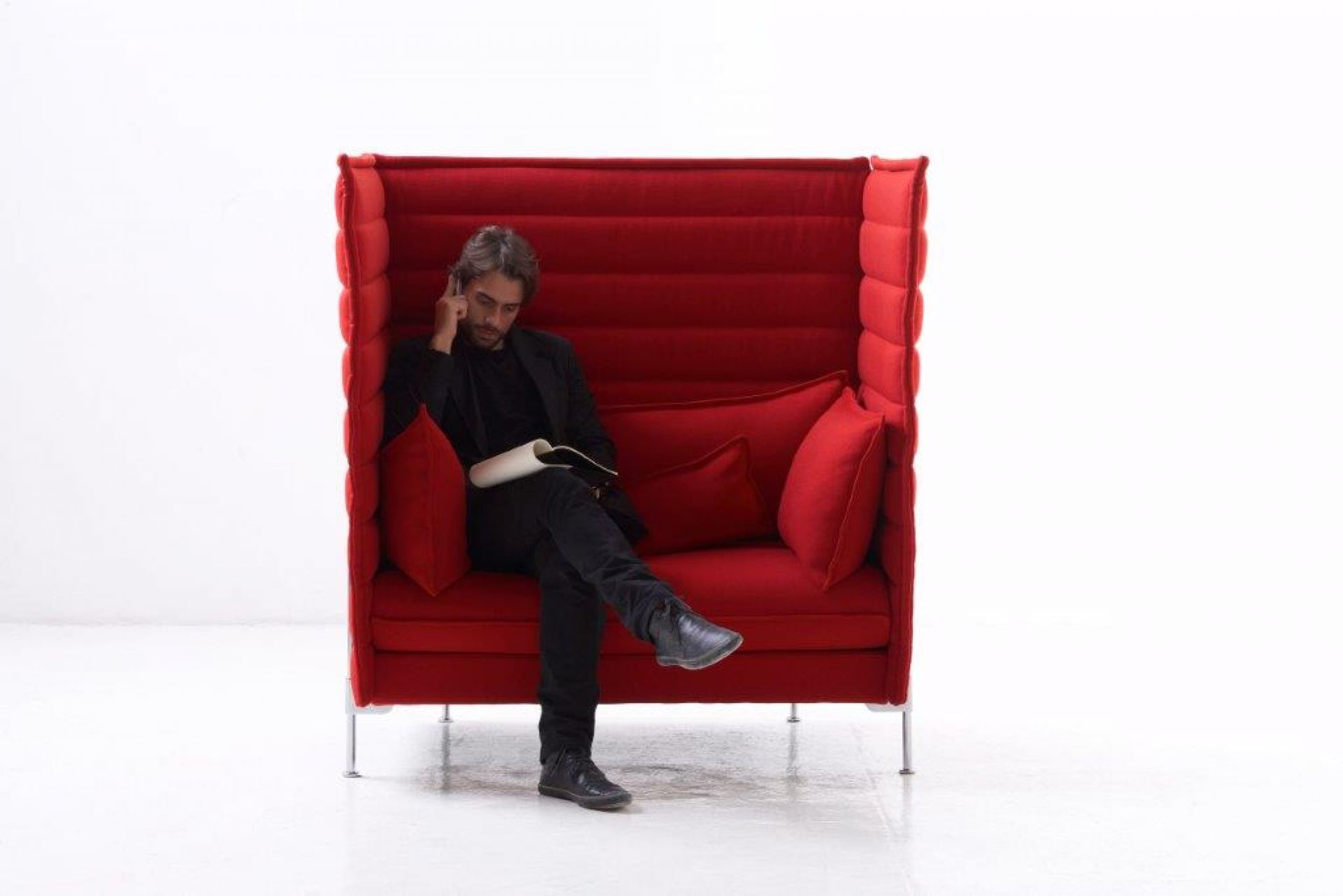 Alcove Highback Love Seat Sofa von Vitra