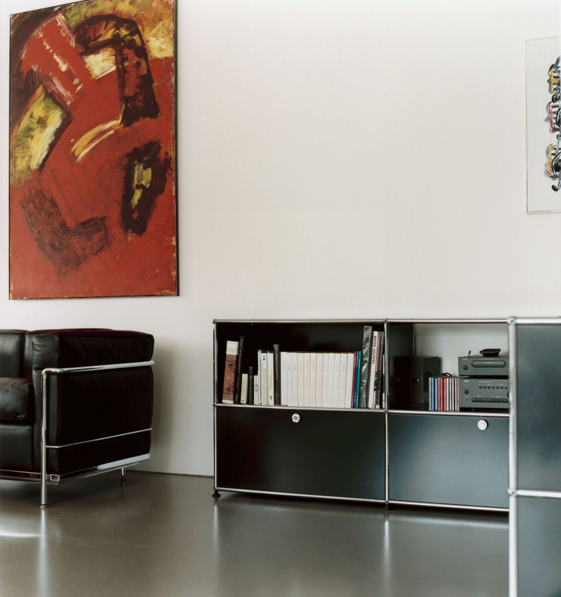 USM Haller Sideboard mit 2 Klappen – QUICK SHIP-braun