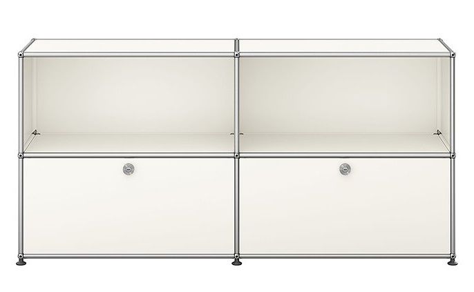 USM Haller Sideboard mit zwei weißen Klappen und verchromtem Gestell, modernes modulares Möbeldesign.