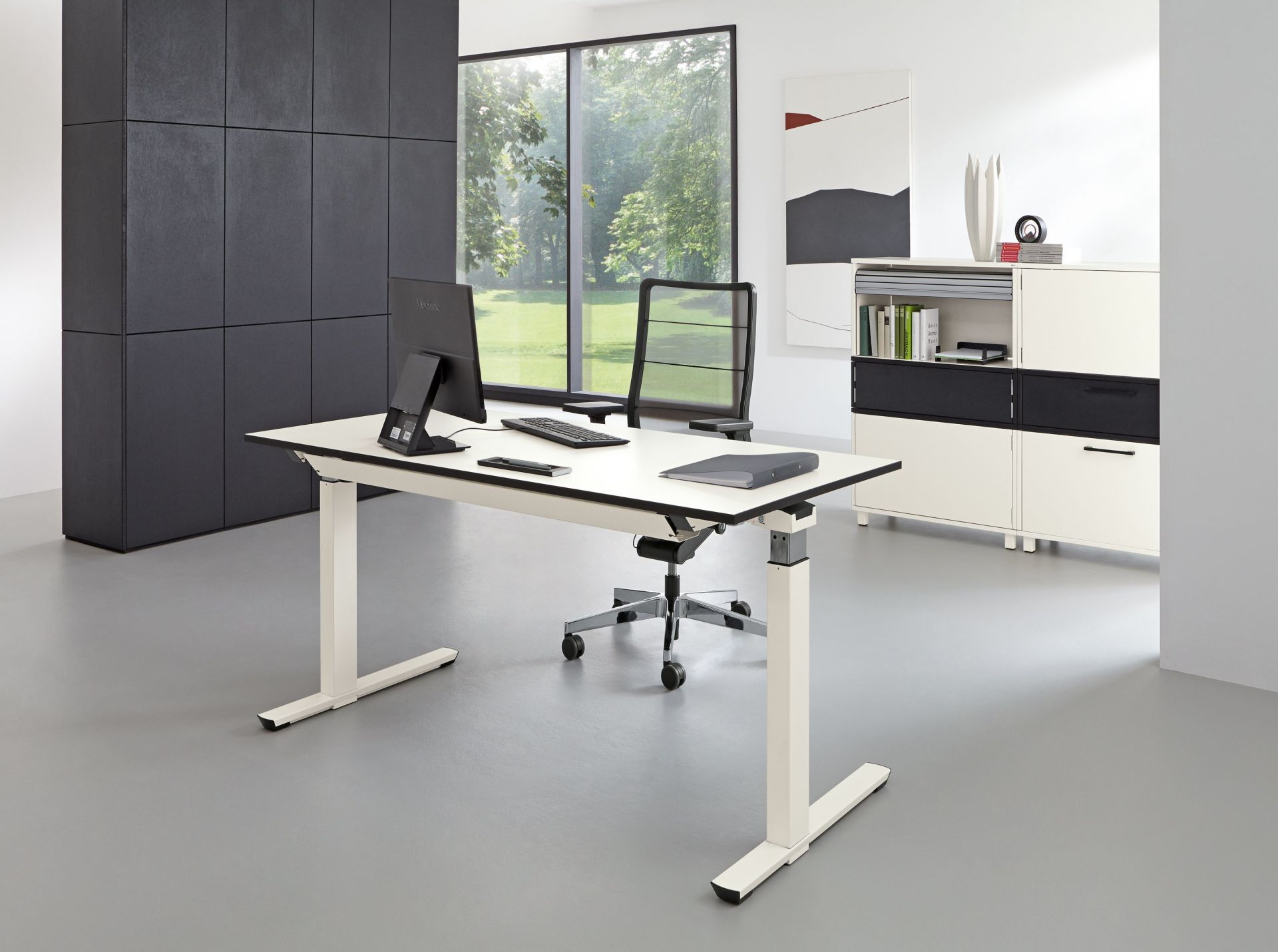 Crew Sitz-/Stehtisch 65 - 125 cm hoch von Palmberg