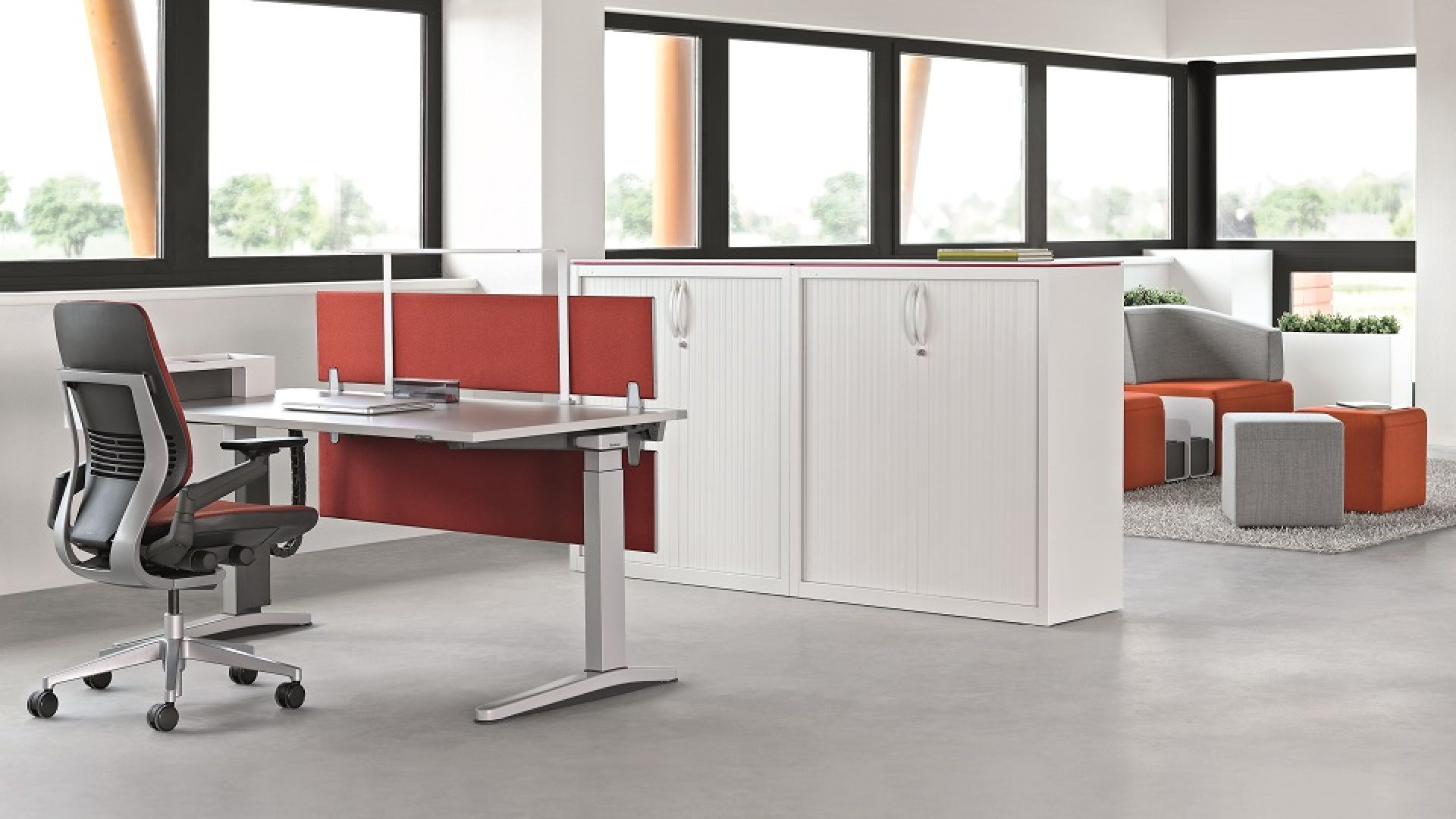 Ology Schreibtisch höhenverstellbar von Steelcase